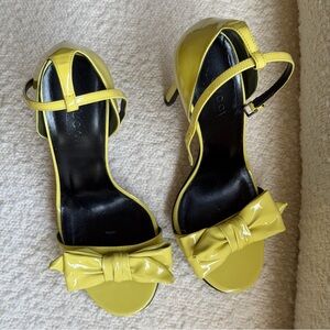 Gucci Yellow Patent Leather Heels with Bow